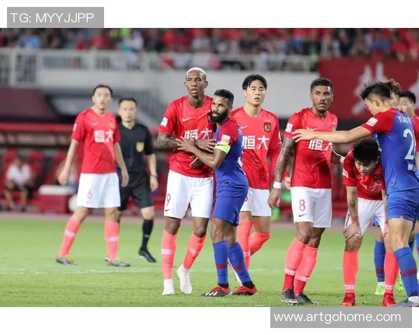 国安与恒大激战正酣球迷热议下载赛事精彩瞬间与精彩回放